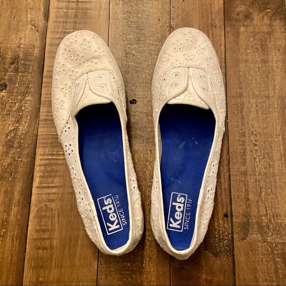 KEDS Chillax Eyelet Shoes
